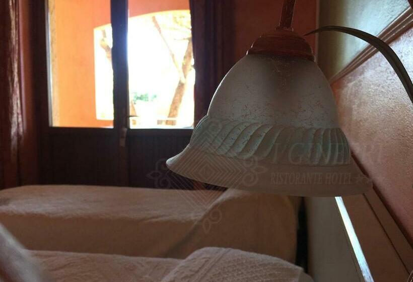 غرفة قياسية, I Ginepri