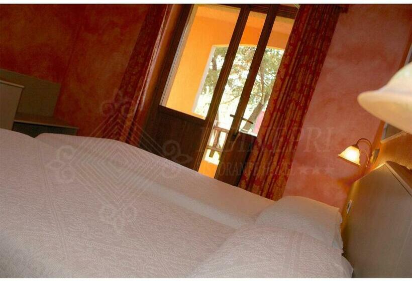 غرفة كلاسيكية فردية, I Ginepri