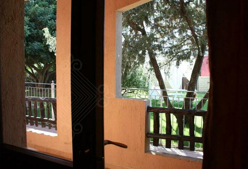 غرفة كلاسيكية فردية, I Ginepri