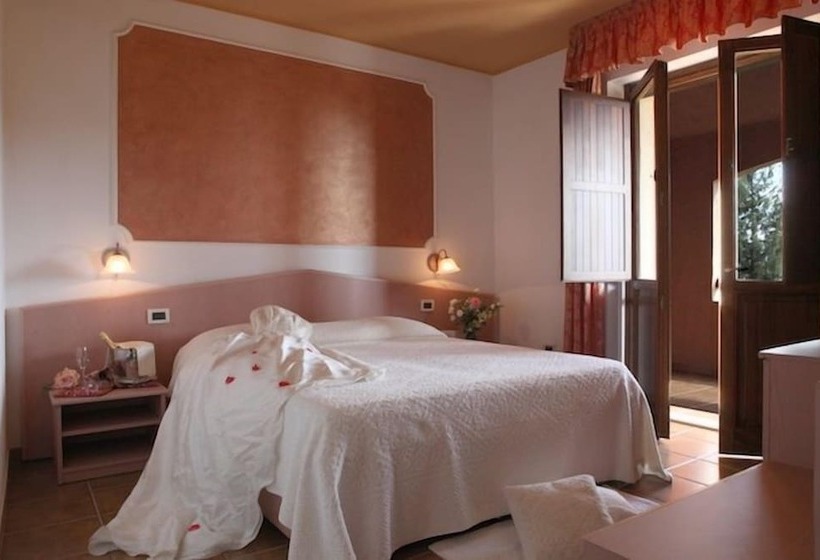 غرفة قياسية, I Ginepri