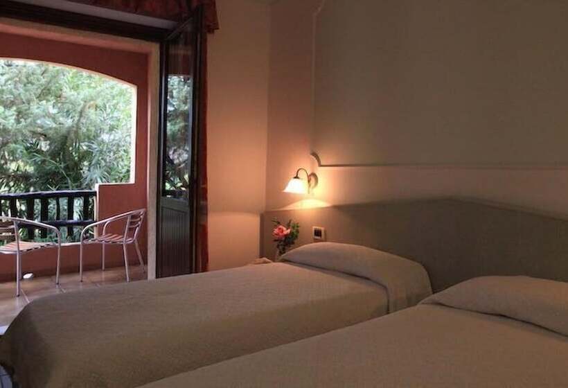 غرفة قياسية, I Ginepri