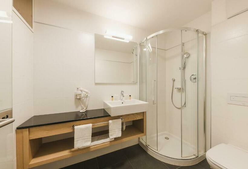 발코니 수피리어 룸, Kiendl