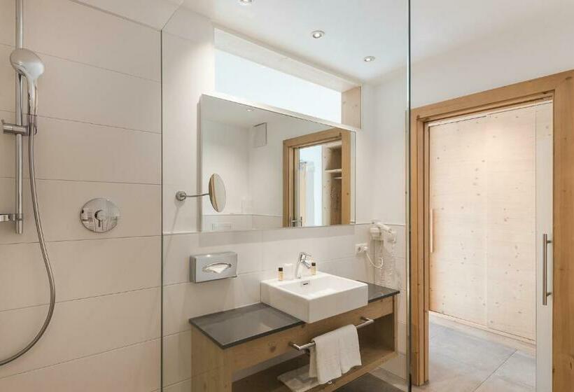 발코니 수피리어 룸, Kiendl