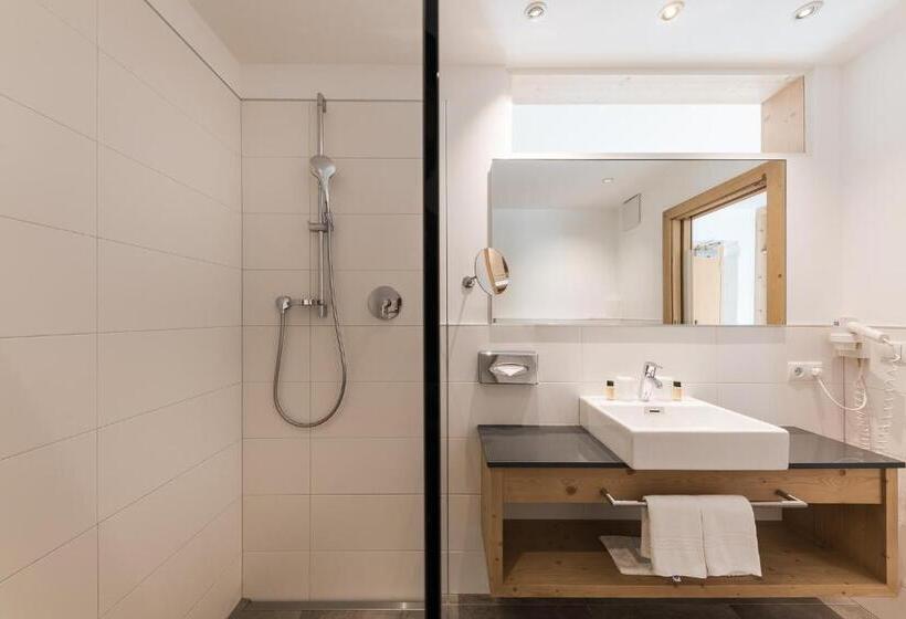 디럭스 룸, Kiendl