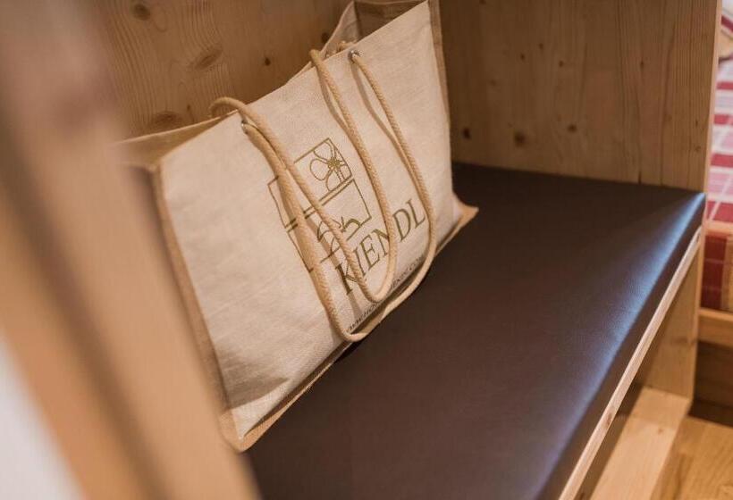 스탠다드 룸, Kiendl