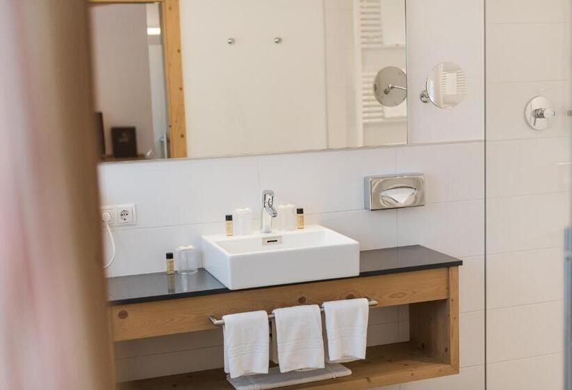 스탠다드 룸, Kiendl