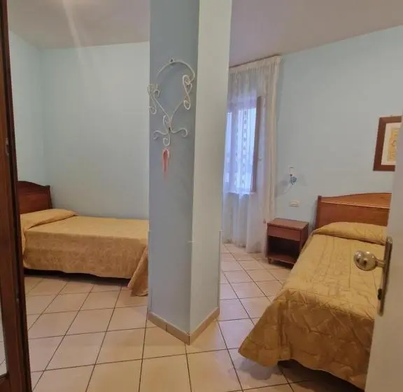 Standard Kolmen Hengen Huone, La Conchiglia