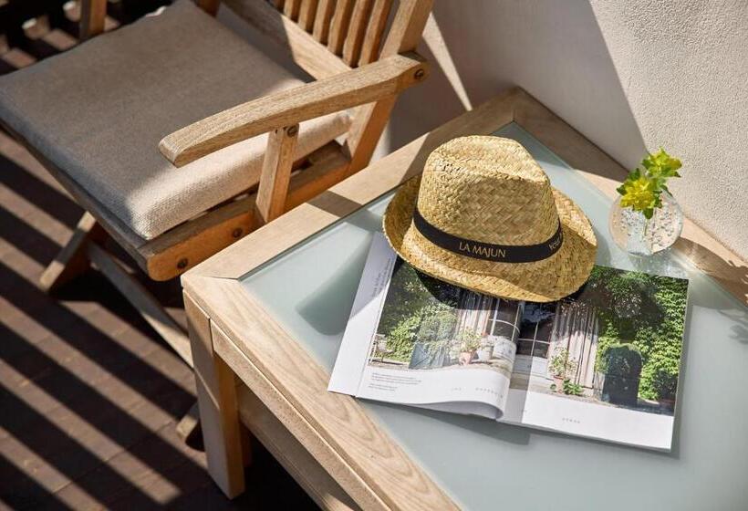 חדר סטנדרט, La Majun