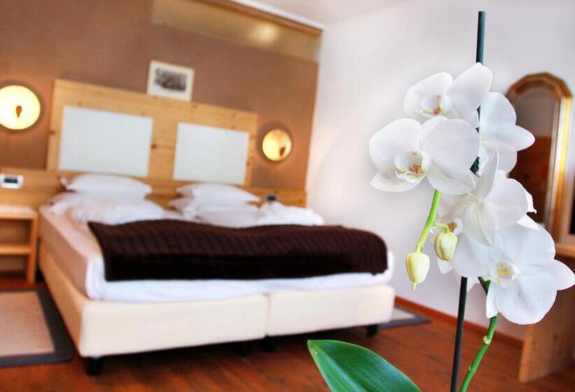 חדר סטנדרט, La Majun