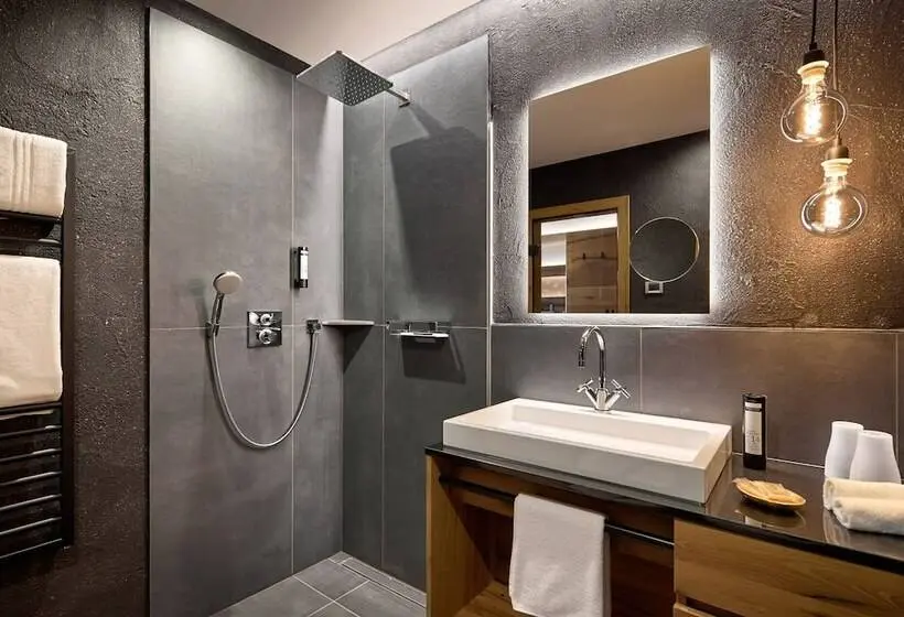 Standard-huone, La Majun