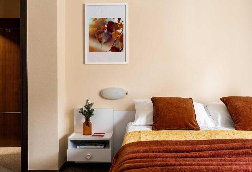 غرفة قياسية ثلاثية, Meublè La Betulla