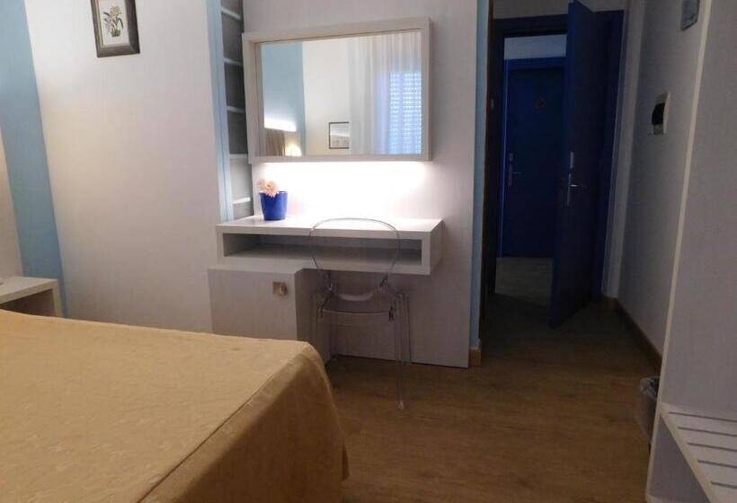 غرفة قياسية إطلالة جانبية علي البحر, Oceano