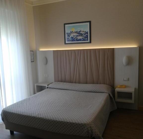 غرفة قياسية إطلالة جانبية علي البحر, Oceano