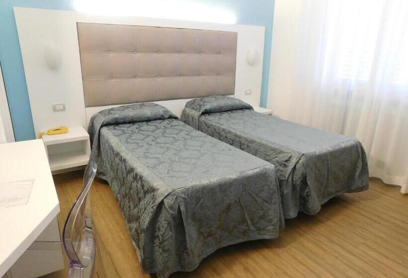 غرفة قياسية إطلالة جانبية علي البحر, Oceano