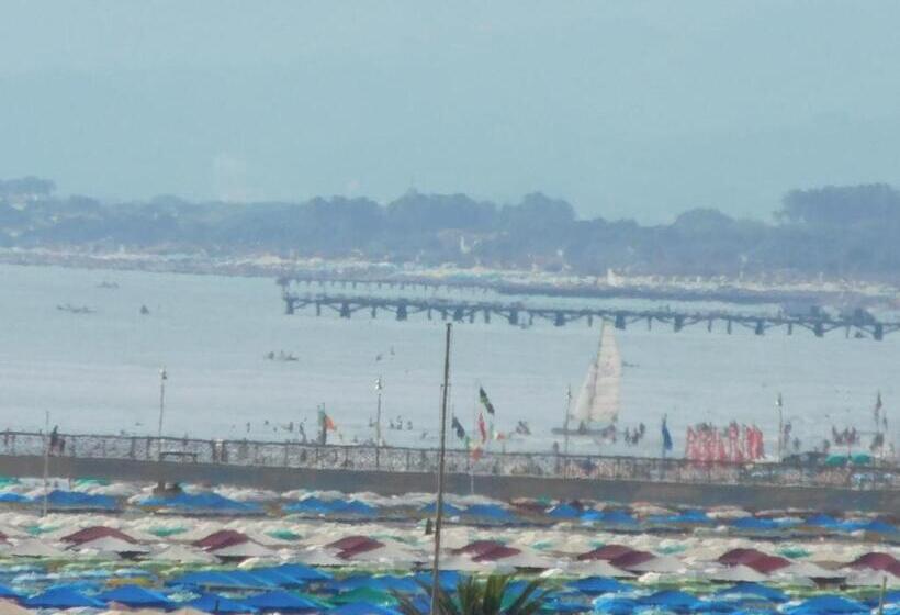 غرفة قياسية مطلّة علي البحر, Oceano