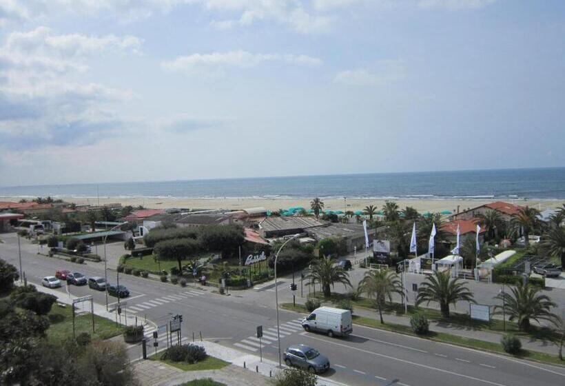 غرفة قياسية مطلّة علي البحر, Oceano