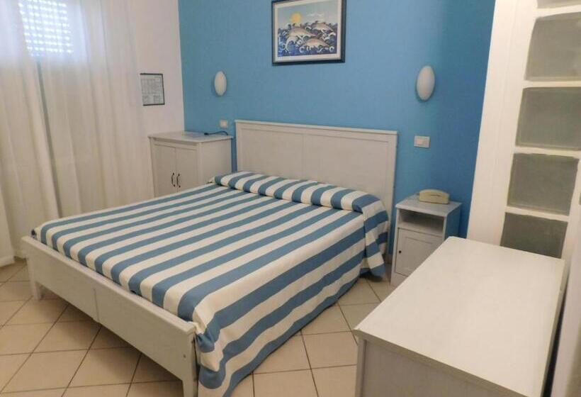 غرفة قياسية إطلالة جانبية علي البحر, Oceano