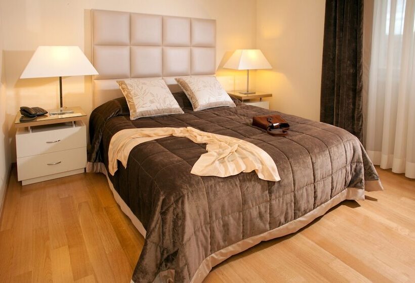 סוויטה, Piccolo Borgo