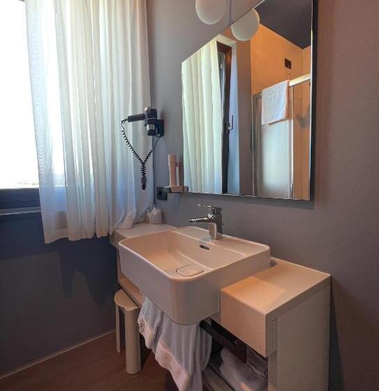 디럭스 룸 호수 전망, Puccini