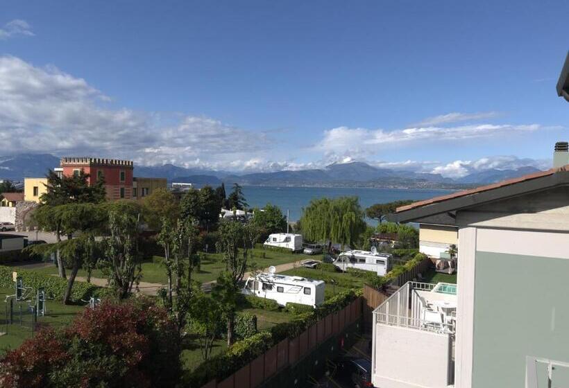 패밀리 룸, Puccini