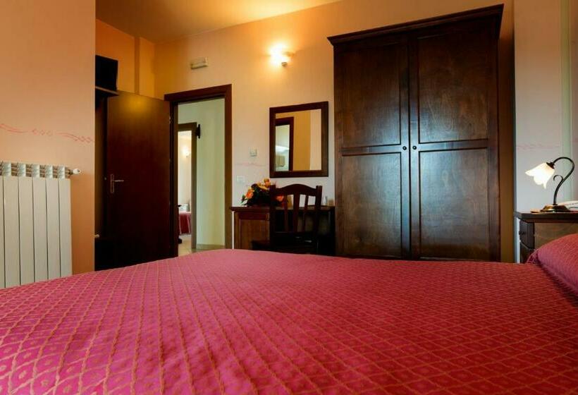 标准三人间, Salento