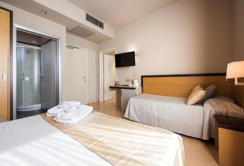 غرفة قياسية ثلاثية, San Martino