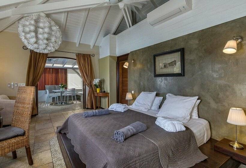 سوئیت با وان آب گرم, Sol E Luna