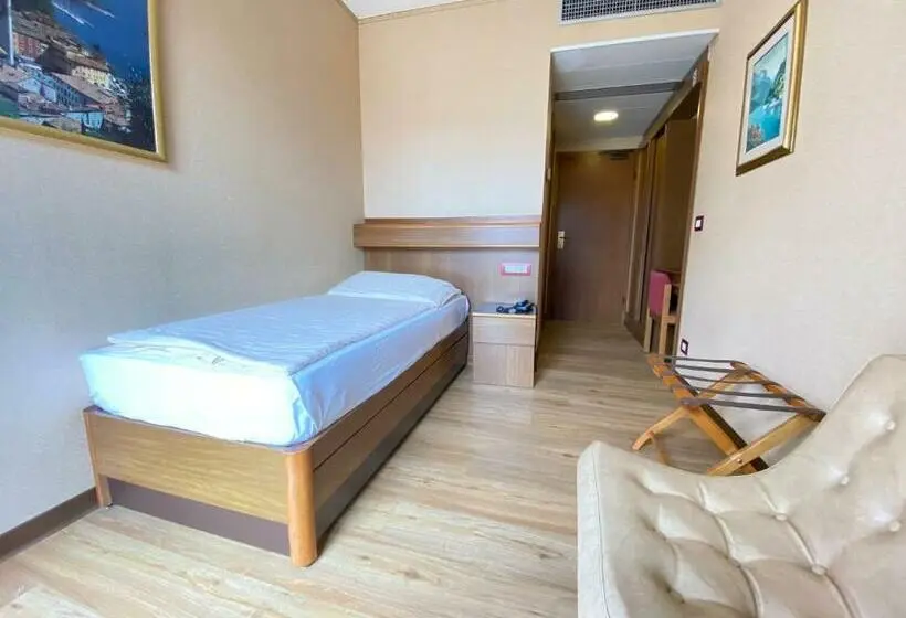 Standard Yhden Hengen Huone, Sunlake