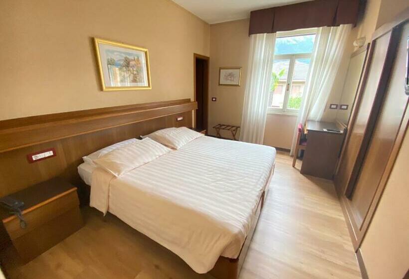 חדר סטנדרט, Sunlake