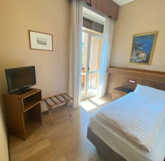Standard Yhden Hengen Huone, Sunlake