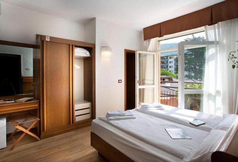 חדר סטנדרט, Sunlake