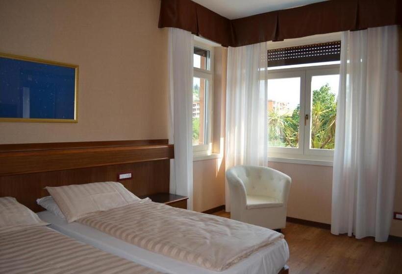 חדר סטנדרט, Sunlake