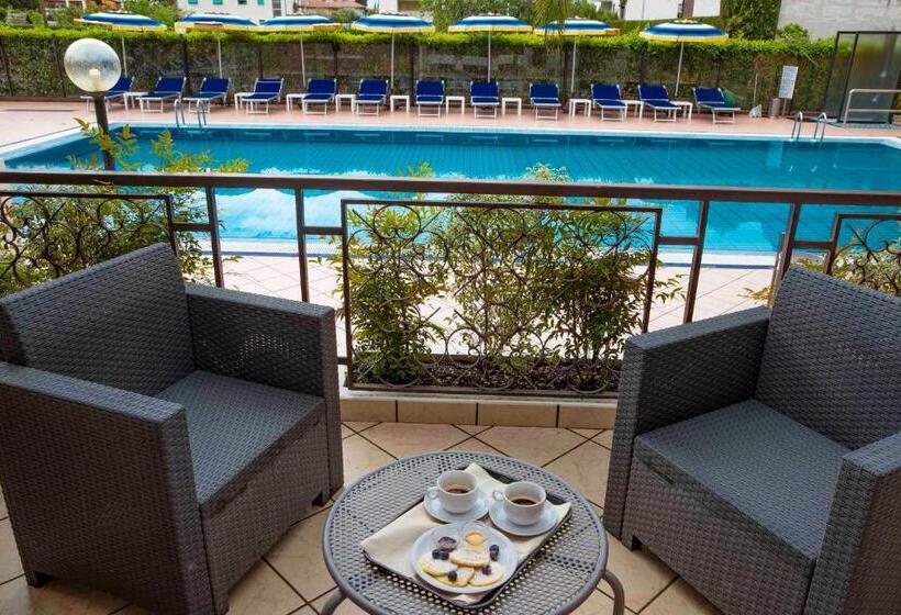 סוויטה משפחתית, Sunlake