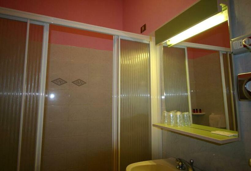 חדר סטנדרט לשלושה, Terre D'orcia