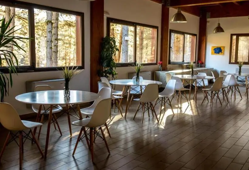 Standard Neljän Hengen Huone, Parco Hotel Granaro