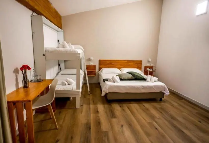 Standard Neljän Hengen Huone, Parco Hotel Granaro