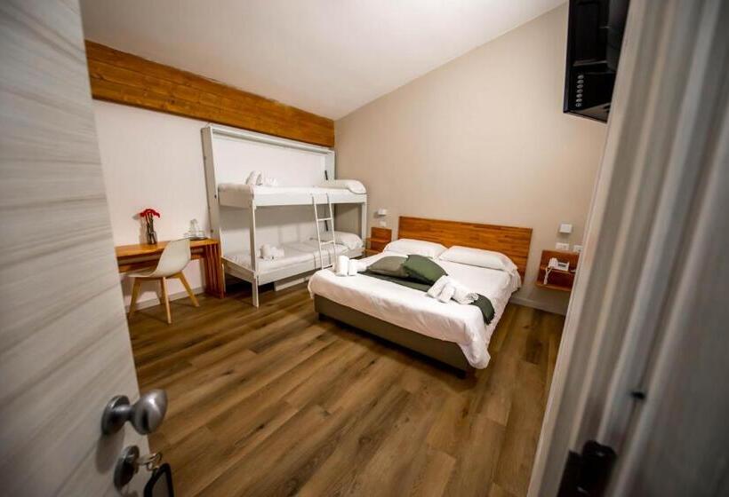 غرفة قياسية رباعية, Parco Hotel Granaro