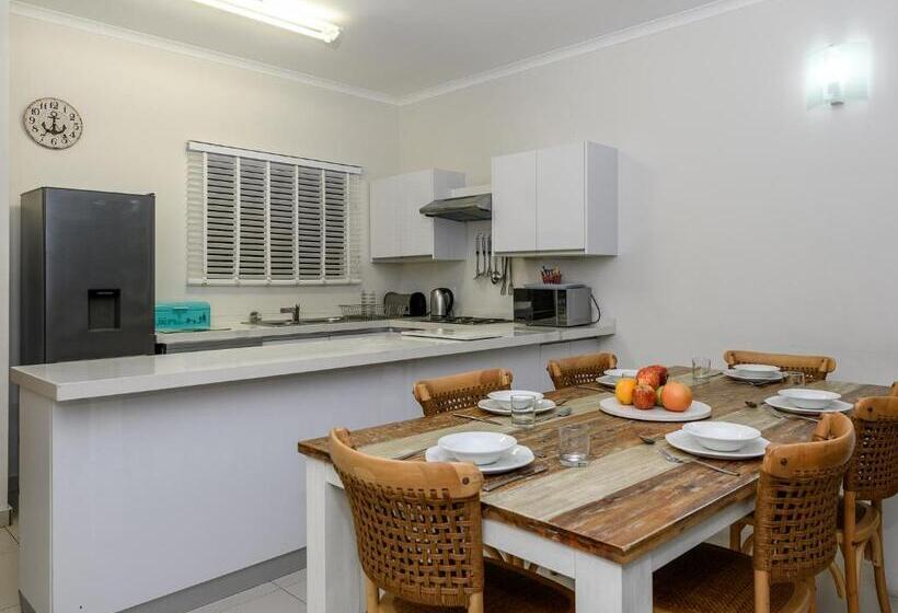 インサイド２ベッドルームアパートメント, San Martinho Beach Club