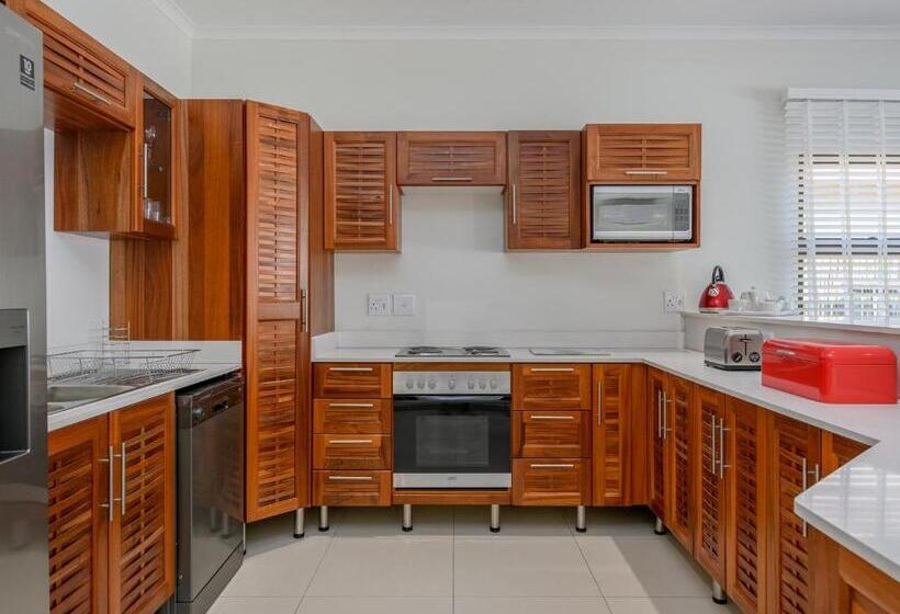 ビラ４ベッドルーム, San Martinho Beach Club