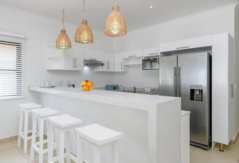 וילת דלוקס 2 חדרי שינה עם בריכה, San Martinho Beach Club