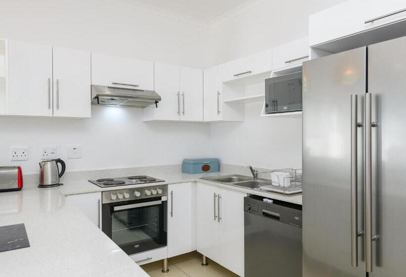 فيلا ديلوكس غرفتين نوم مزودة بحمام سباحة, San Martinho Beach Club