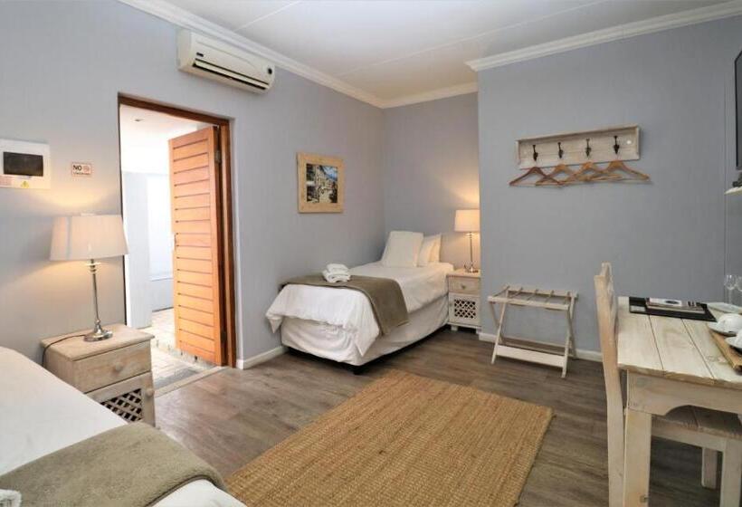 اتاق راحتی سه تخته, Tiende Laan Bed & Breakfast And Self Catering