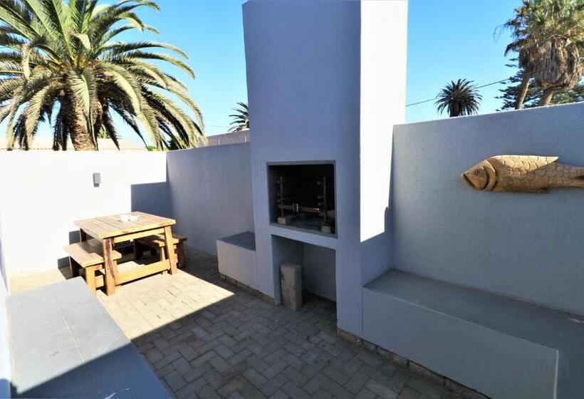 اتاق خانوادگی, Tiende Laan Bed & Breakfast And Self Catering