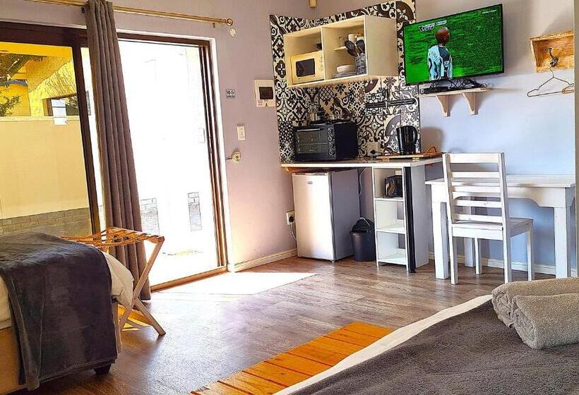 اتاق خانوادگی, Tiende Laan Bed & Breakfast And Self Catering