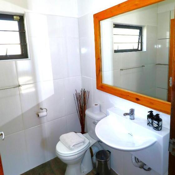 اتاق خانوادگی, Tiende Laan Bed & Breakfast And Self Catering