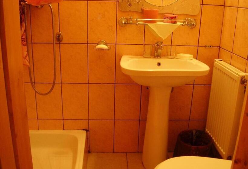 חדר סטנדרט לשלושה עם מרפסת, Pension Bran Ioana