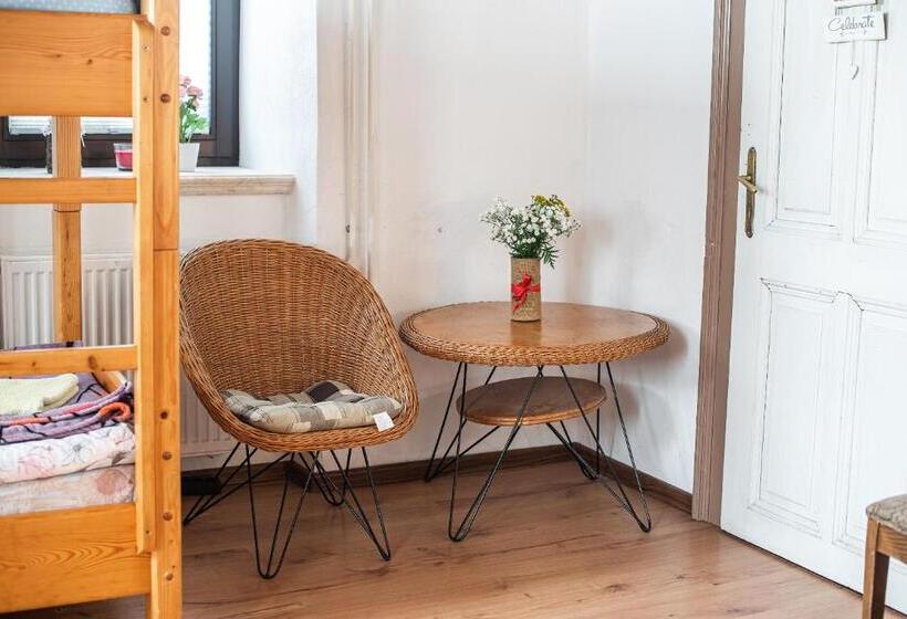 اتاق خانوادگی, Cvet Gora  Camping, Glamping And Accomodations