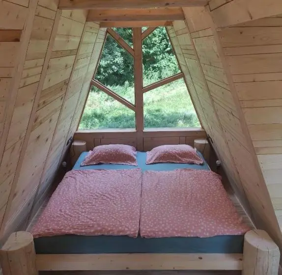 خانه 1 خوابه, Cvet Gora Camping, Glamping And Accomodations