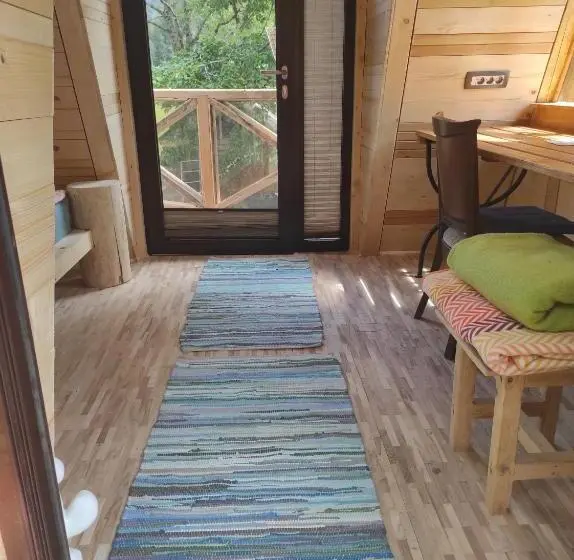 خانه 1 خوابه, Cvet Gora Camping, Glamping And Accomodations