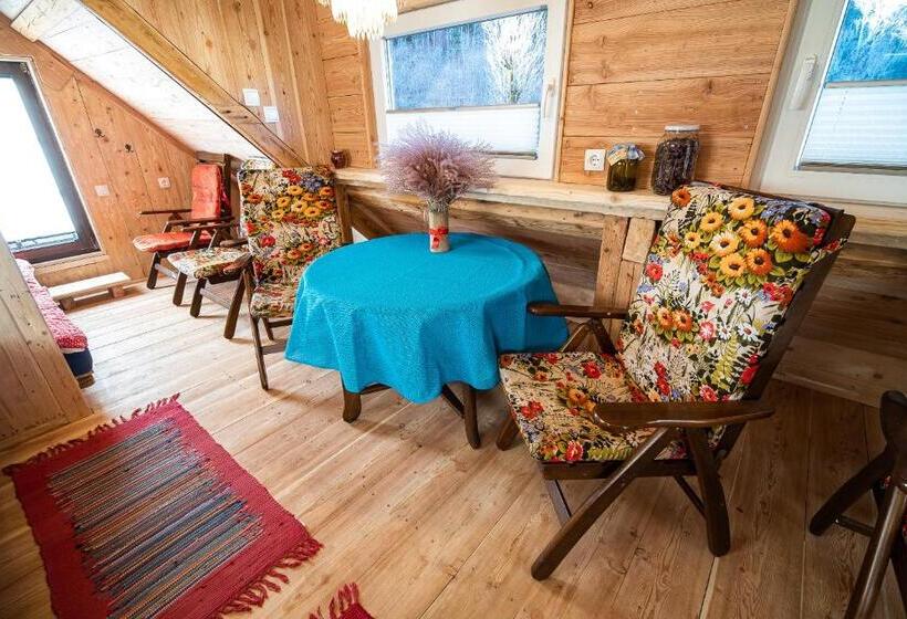 چادر با خدمات رفاهی استاندارد, Cvet Gora  Camping, Glamping And Accomodations